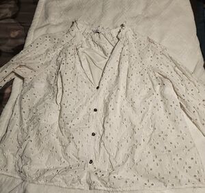 Nine West Cream Eyelet Ruffled Collar Button-Front Blouse